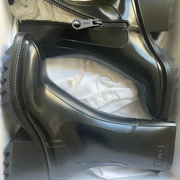 Chloe rain boots - Picture 3 of 4